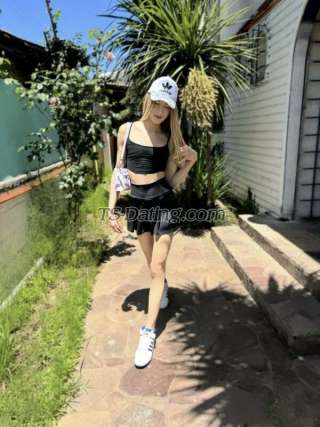 trans girl DannaAndrad 9811875 trans girl DannaAndrad 9811875