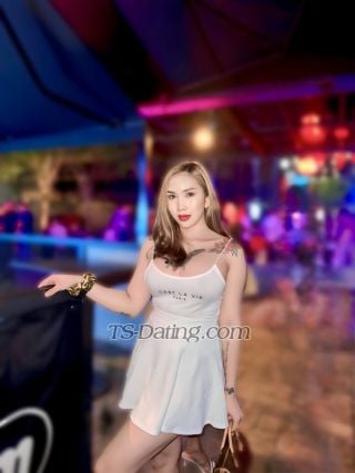 trans girl DearAllyka 1257434 trans girl DearAllyka 1257434