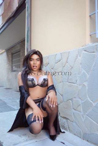 trans girl DeboraMarine 8048596