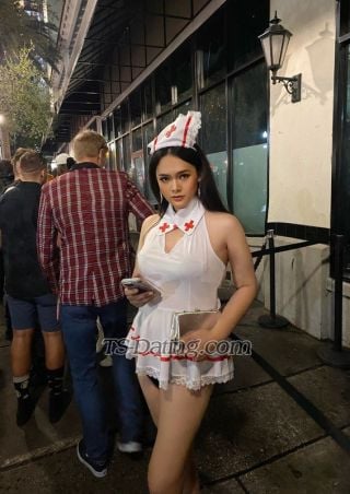 trans girl DemiLemassage 2913874