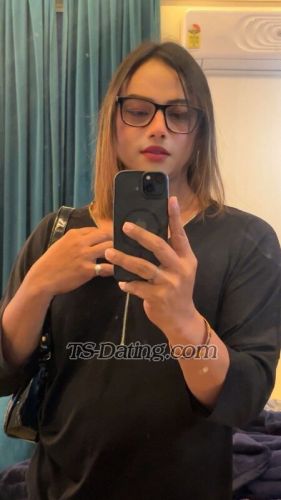 trans girl DiyaMishra 0147711 trans girl DiyaMishra 0147711