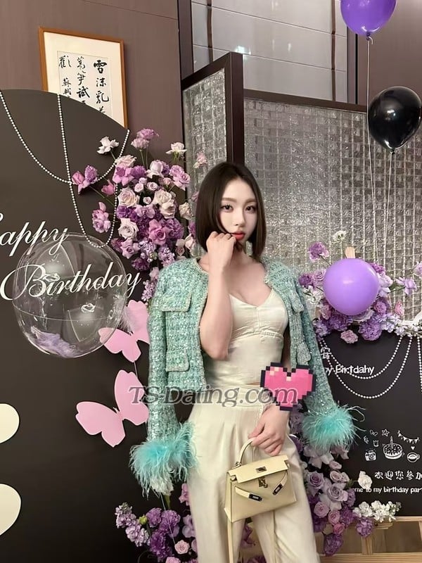 dudutschengdu Ladyboy Escort - Chengdu China - TS-DATING.COM @ ts-dating.com