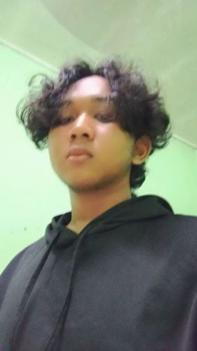 Male / ELnish / Malaysia