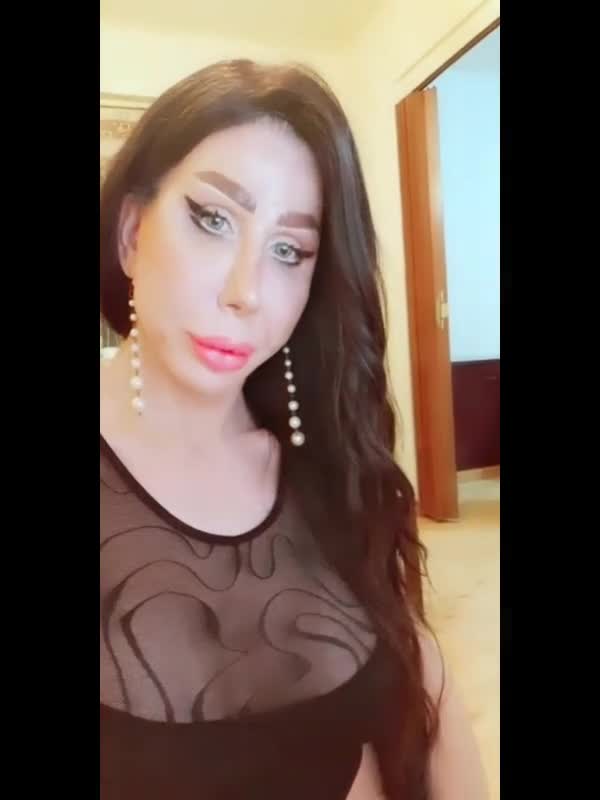 Yalangoch Karolin Voznyackining fotosurati