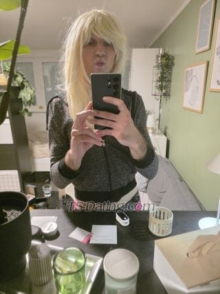 Shemale-EllaA123-3139365 