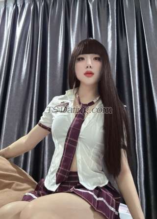 trans girl Emilia0402 1759618 trans girl Emilia0402 1759618