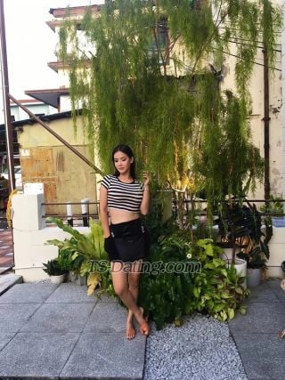 Shemale-Emmi569-0487746 