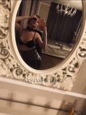 Erika966 Valencia Transex Una mujer trans femenina te atenderá para un masaje
erótico. Sin intimidad. También tengo videos y fotos
sensuales, y posiblemente sexo virtual por videochat.
Escríbeme por WhatsApp o Telegram.