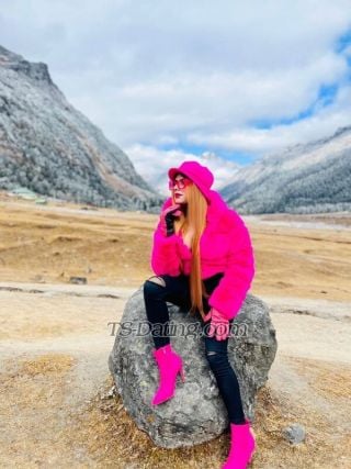 trans girl ExoticaEva 8655405