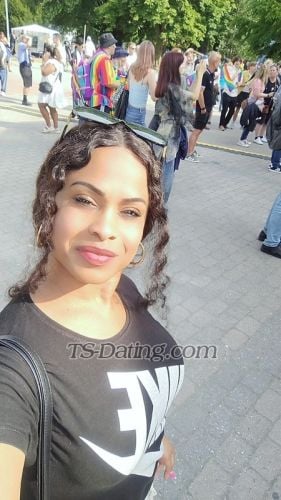 trans girl elenaXXL 2048980 trans girl elenaXXL 2048980