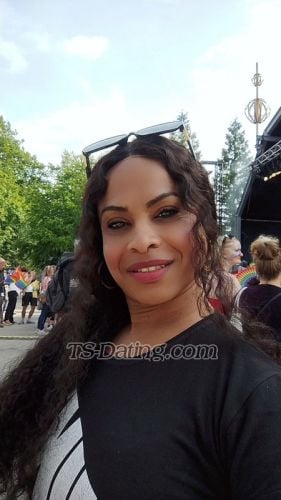 trans girl elenaXXL 2049018 trans girl elenaXXL 2049018