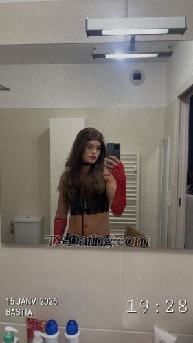 trans girl Falconnii 9472752