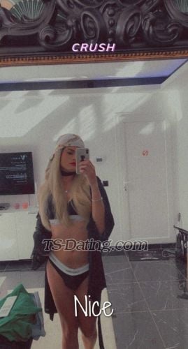 trans girl Falconnii 9472821