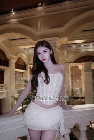 trans girl Farmmii 6951417