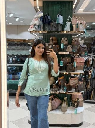 Shemale-FlorenaQ-3927854 