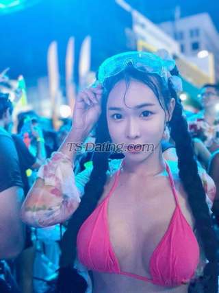 trans girl Fongbeermini 2613503 trans girl Fongbeermini 2613503