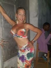 Francielis Pastrano Francielis P Francielis P Carabobo Transex Je suis une fille sexy et amusante, pleine de sensualité. J'adore le fétichisme et je suis prête à réaliser vos fantasmes. Mes services incluent baisers, caresses, massages, soins intimes et tout ce que vous souhaitez me faire et que je vous fais. Mon propre studio est entièrement hygiénique. Contactez-moi et vous ne le regretterez pas. Je serai disponible 24 heures sur 24 pour vous et je passerai un bon moment. Tu me trouveras toujours avec une attitude positive. Je suis un spécialiste comme les hommes comme toi. Je suis en parfaite santé et humble. Je t'attends.