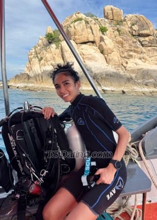 trans girl FxckForMoney 0988984 trans girl FxckForMoney 0988984