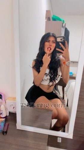 trans girl fiola22 3905892