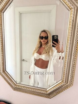 trans girl GIOVANNALUX 0434712