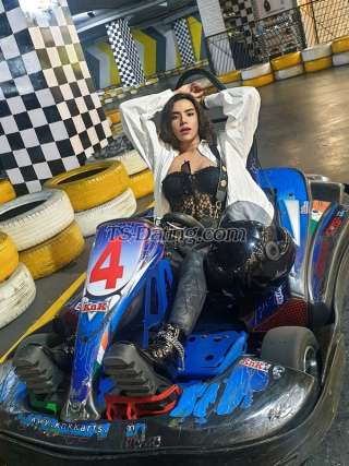 trans girl GarciaParis 0413797 trans girl GarciaParis 0413797