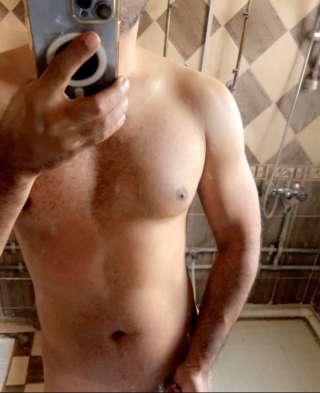 Crossdresser from Bahrain