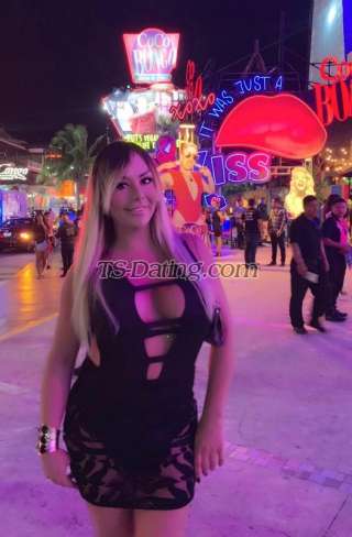 trans girl Golden 7076803 trans girl Golden 7076803