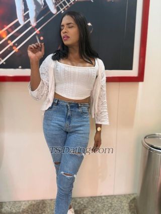 trans girl Goldy24 0393339 trans girl Goldy24 0393339