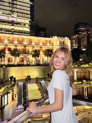 trans girl Guitar55 3821218