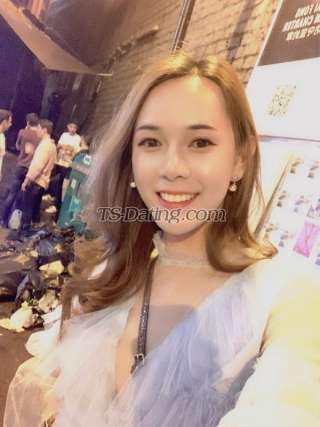 trans girl Guitar55 9763289