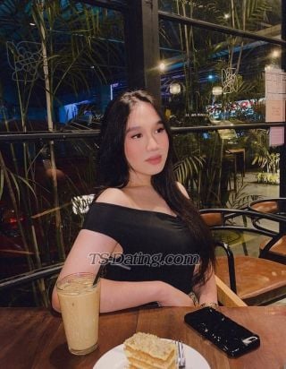 trans girl GwenLorica 0321119