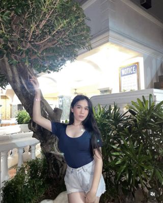 GwenisThick-7090374 