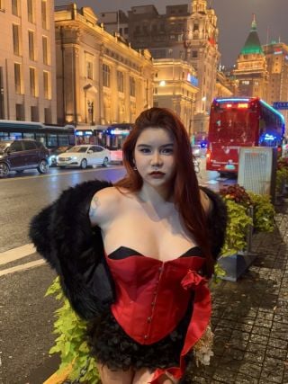 Happy2000s 2930662 Happy2000s 2930662