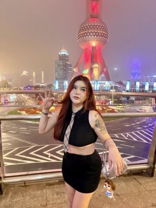 Happy2000s 2930879 Happy2000s 2930879