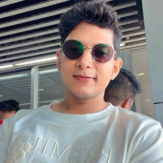 Mann / Happy444u / Indien