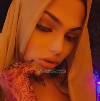 Shemale-HezalTGirl-9377474 