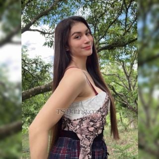 trans girl HotKeeshXX 0815092