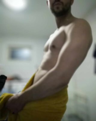 Hugotheone-9504683 