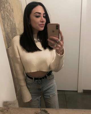 Female - Huisse - France