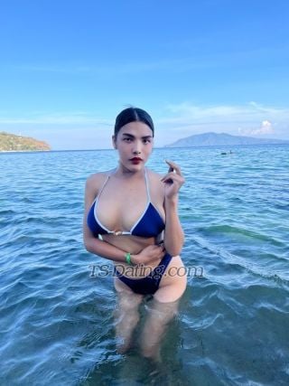 trans girl IMMADISON 0762387 trans girl IMMADISON 0762387