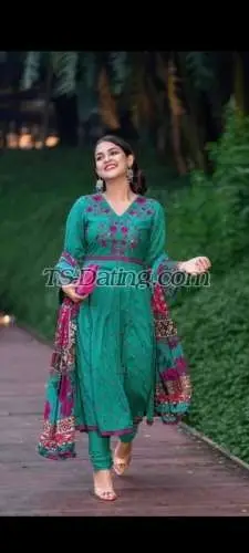 Shemale InayaaM 0020009