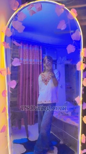 trans girl Isha19 5216113 trans girl Isha19 5216113