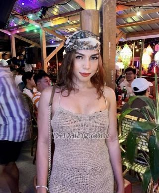 trans girl ItsmeAra14 7457517