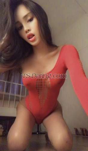 trans girl Iynara 2569979