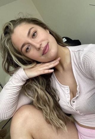 itzqueenlovis-0665630 