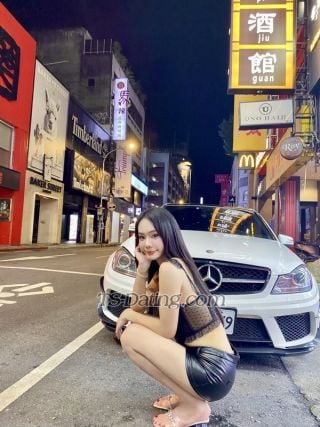 Transgender model Jenny V vip in Taipei