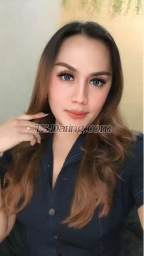 trans girl Jullylouis 5988234