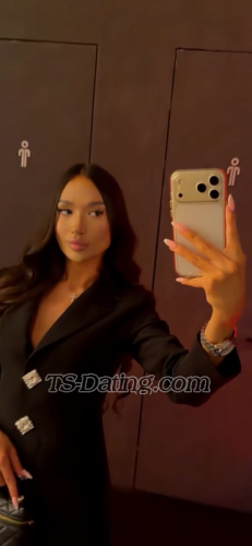 trans girl Kamilakama 7487084