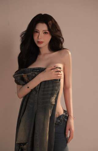 acompanhante travesti / KimVivi / Vietnã