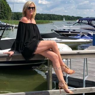 Shemale Escort - LISACARO - France